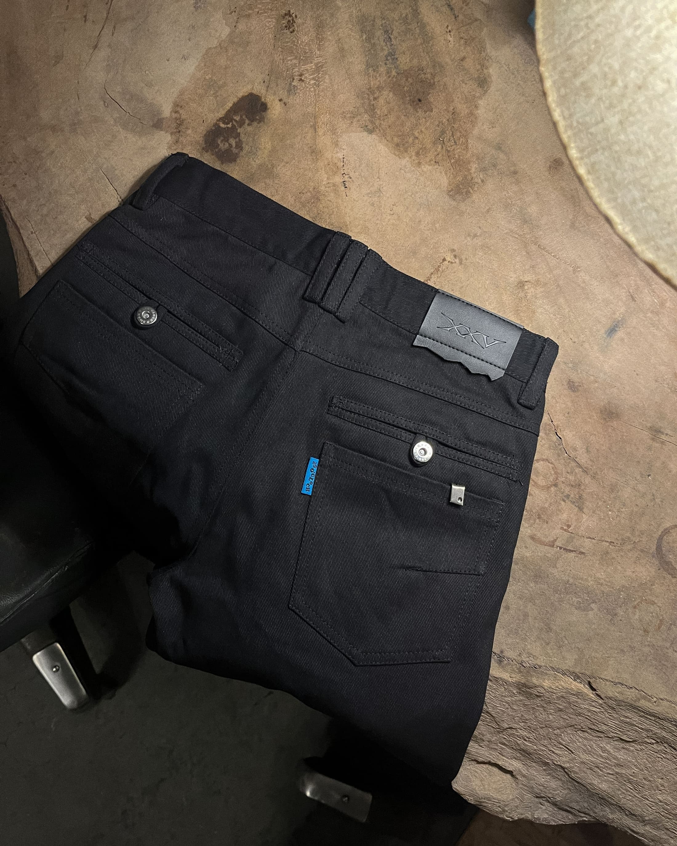 ECLIPSE STRAIGHT RAW DENIM PANT — ảnh 9